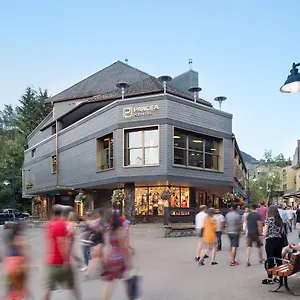 Pangea Pod Capsulehotel Whistler