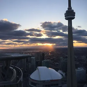 Ihost Suites Ice Apartment Toronto